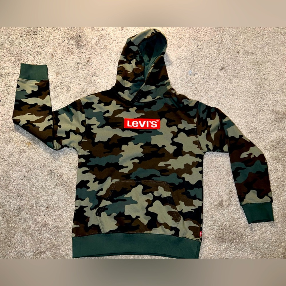 Youth Levi’s Hoodie never worn